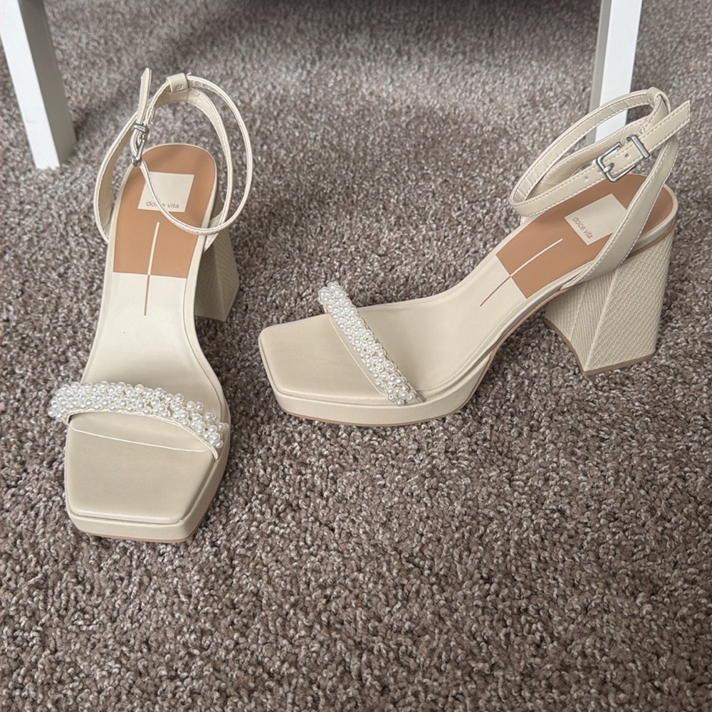 NEW Dolce Vita Alesia Vanilla Pearl Heels Size 10